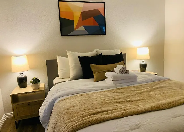 Family Modern Comfy In Dfw